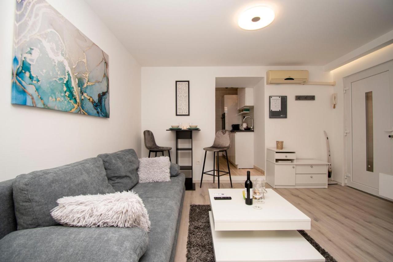 Oasis Apartment Pula Exterior foto